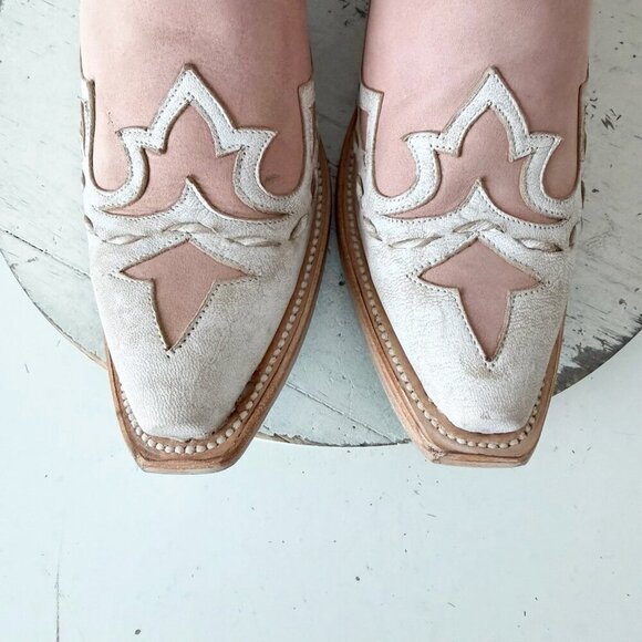 GO WEST CHASE THE WIND COLLECTION Lane CHASE THE WIND Womens Cowboy Bootie 7.5 Western Pink White Cowgirl Boots